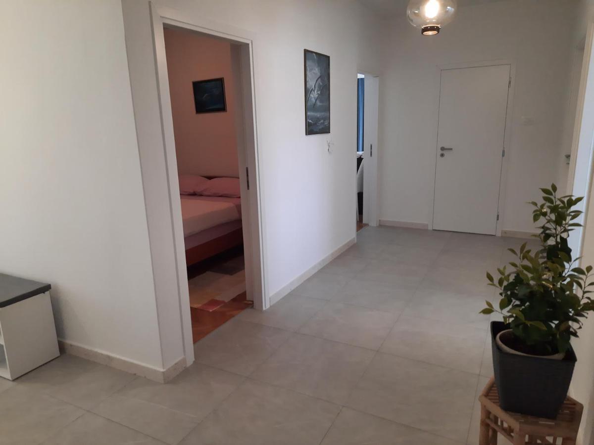 Apartments Marijana Zavalatica Extérieur photo